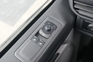 Ford Transit Custom 2025 - 320 2.0 TDCI L1H1 Trend DC 136pk - 2x Schuif - Stoel/stuurverwarming - Cruise - Navi - Camera - Rijklaar obrazek 14