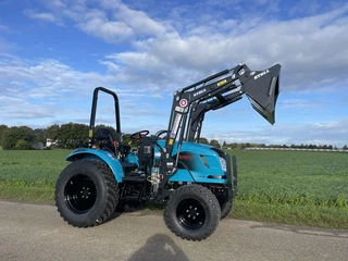 Knegt 404 compact tractor NIEUW met frontlader €340 LEASE 2026 afbeelding 1 miniatuur