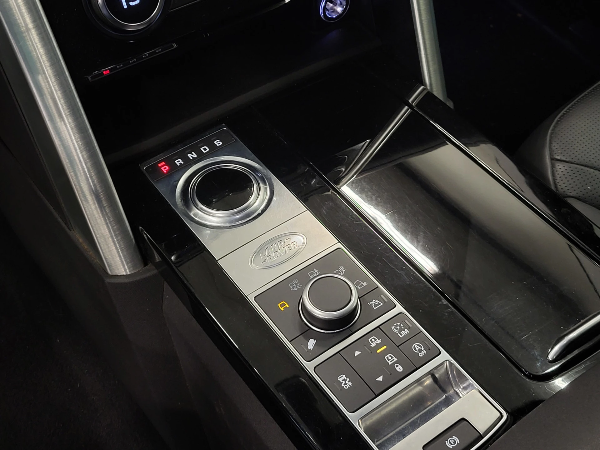 Land Rover Discovery 2017 - 2.0Sd4 Automaat Grijs kenteken Euro 6! zdjęcie 16