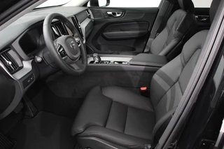 Volvo XC60 2023 - 2.0 T6 Plug-in hybrid AWD Plus Dark image 2 miniature