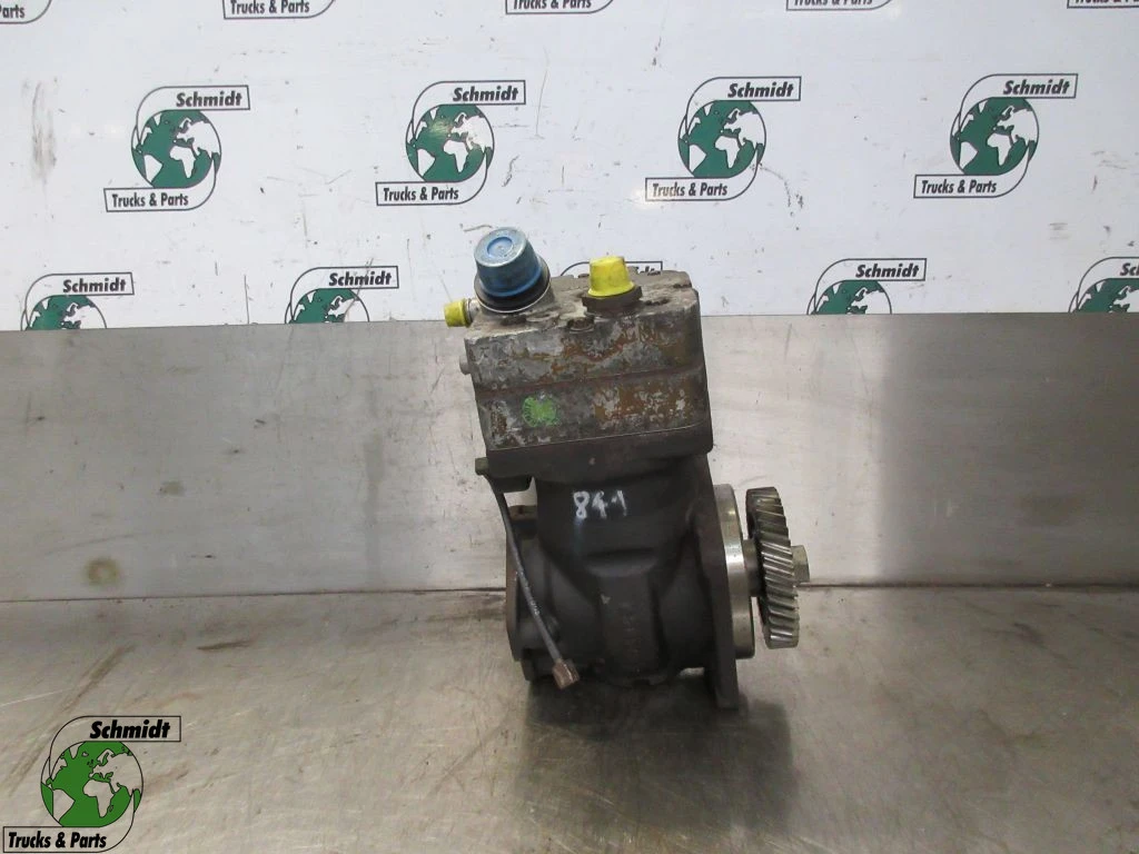 Mercedes-Benz - A 936 010 12 15 COMPRESSOR BENZ OM934LA EURO 6 afbeelding 1