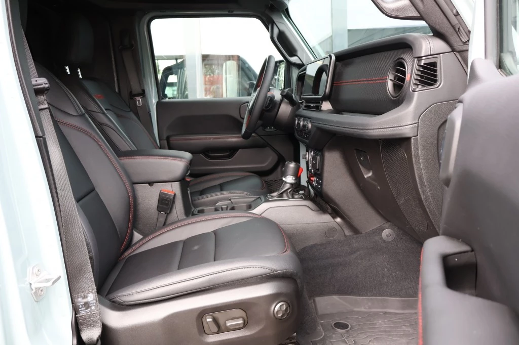 Jeep Wrangler 2024 - 2.0T 4x4 Aut. RUBICON / Grijs kenteken / NIEUW MODEL image 28