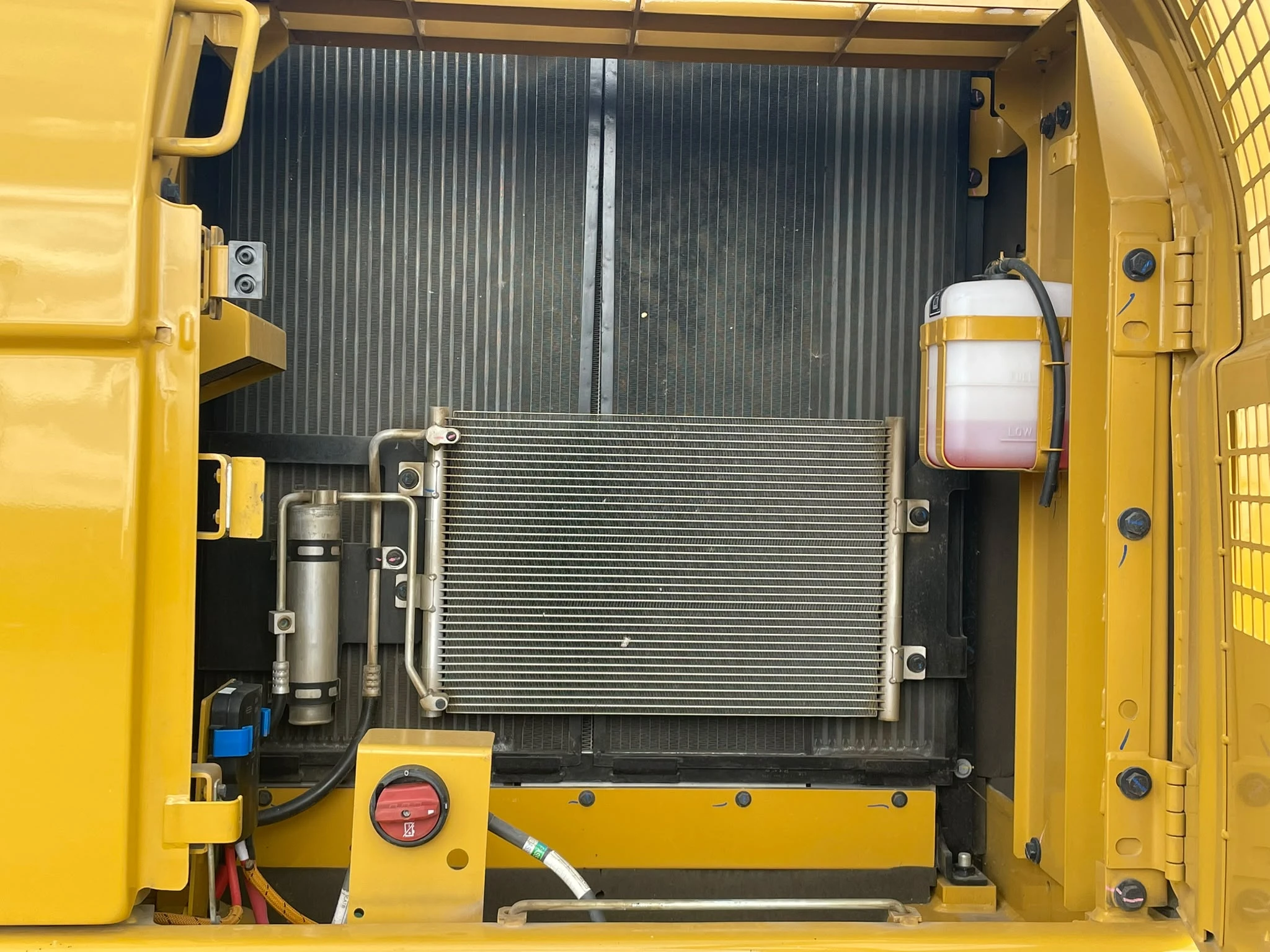 Caterpillar 323D3 2025 Bild 28