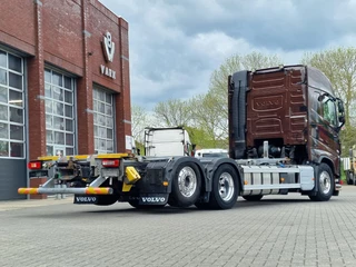 Volvo FH 2018 - 13.500 Globetrotter 6x2*4 - BDF - 4.90 WB - Full air - image 8