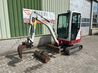 Takeuchi 2017 - TB 216 image 2 thumbnail