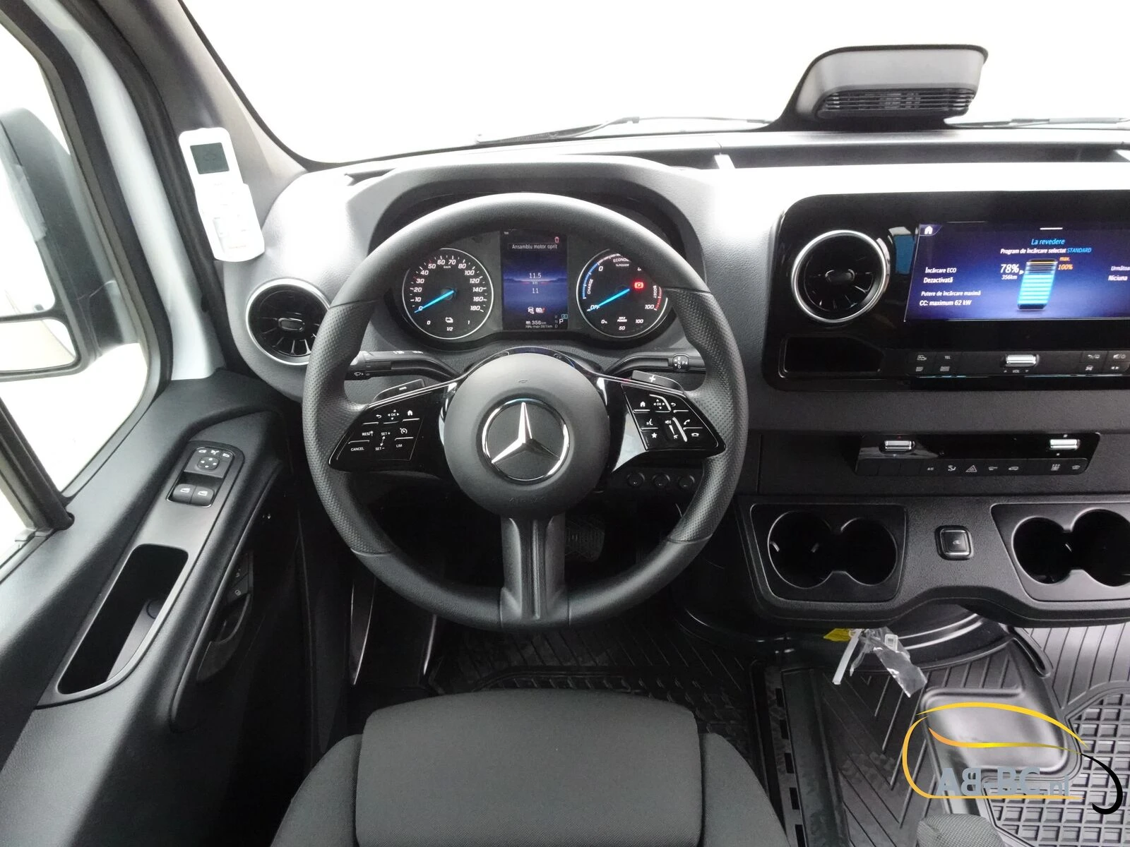 Mercedes-Benz eSprinter - 17 Seats Electric Range: 465 km Bild 44