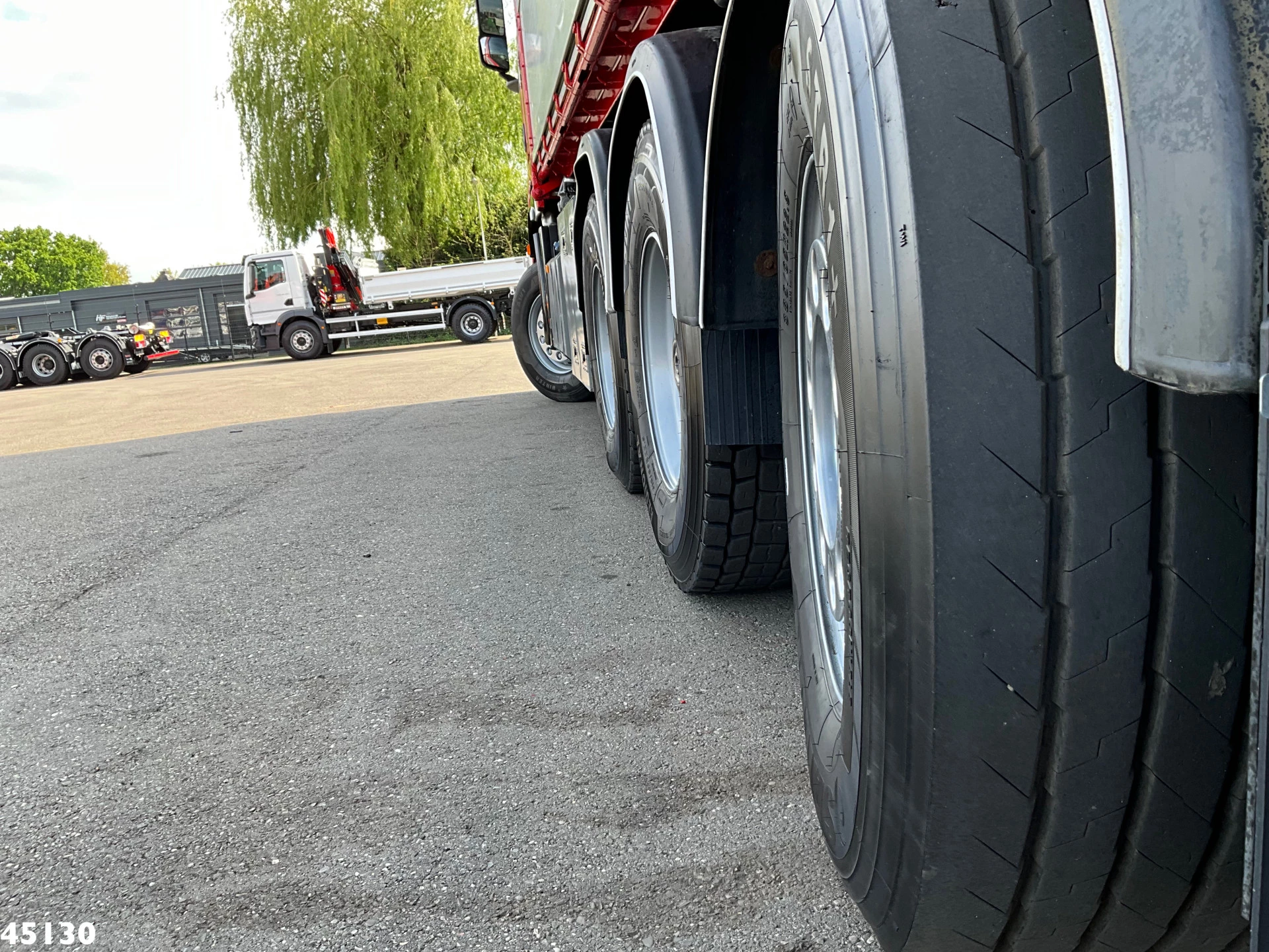 Mercedes-Benz Arocs 3263 8x4 Euro 6 Hiab 37 Tonmeter laadkraan + Fly-Jib 2015 obrázek 15