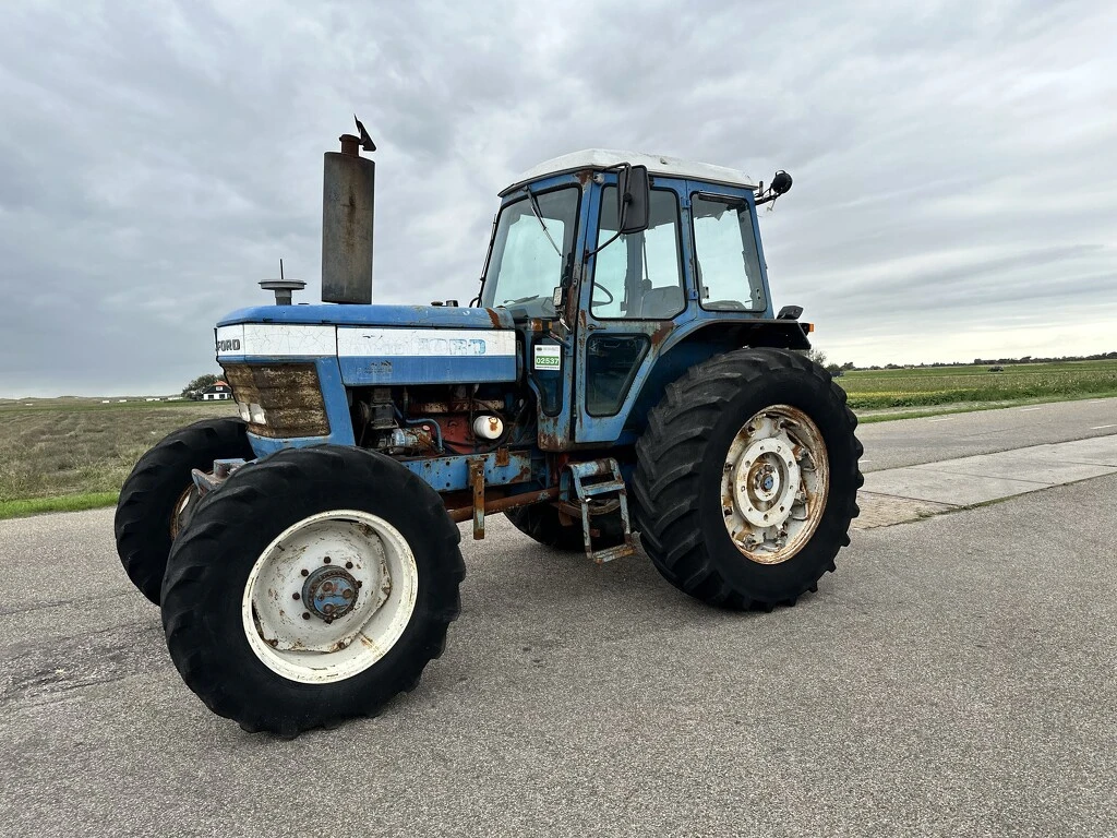 Ford TW-10 1980 afbeelding 1