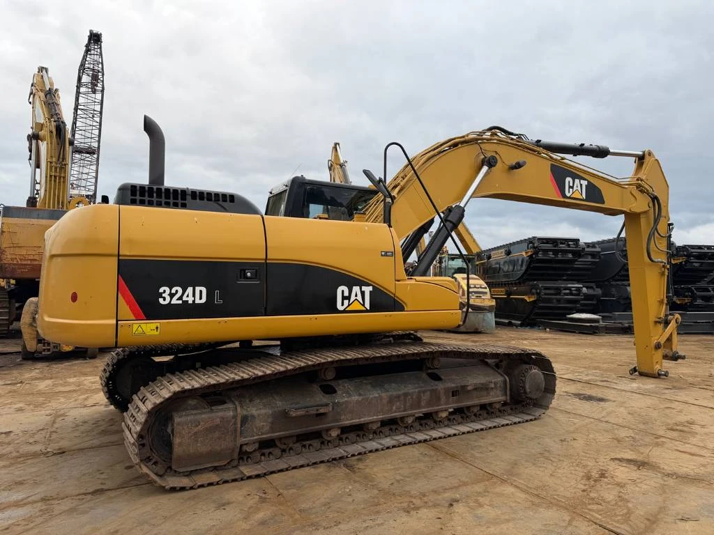 Cat 2006 - 324 D L afbeelding 6