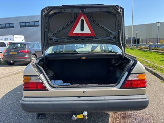 Mercedes-Benz 300 1988 - 300D W124 Automaat Airco Trekhaak Cruisecontrol MARGE obrazek 8
