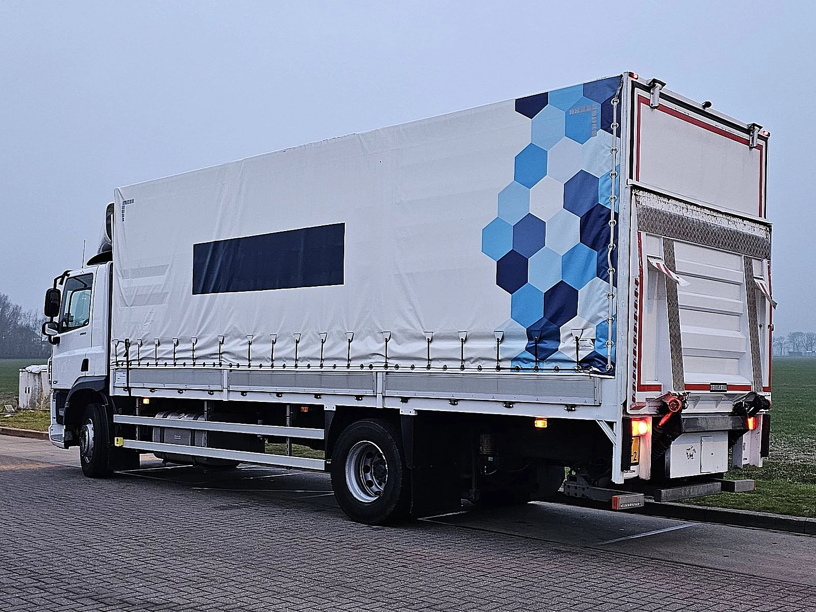 DAF 2020 - CF 260 obrázek 6