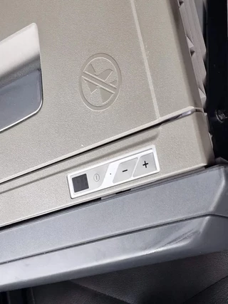 Volvo FH 2013 - 13.460 Globetrotter XL 6x2 - Box with side doors - Loadlift + Kelberg trailer 2012 with loadlift afbeelding 56