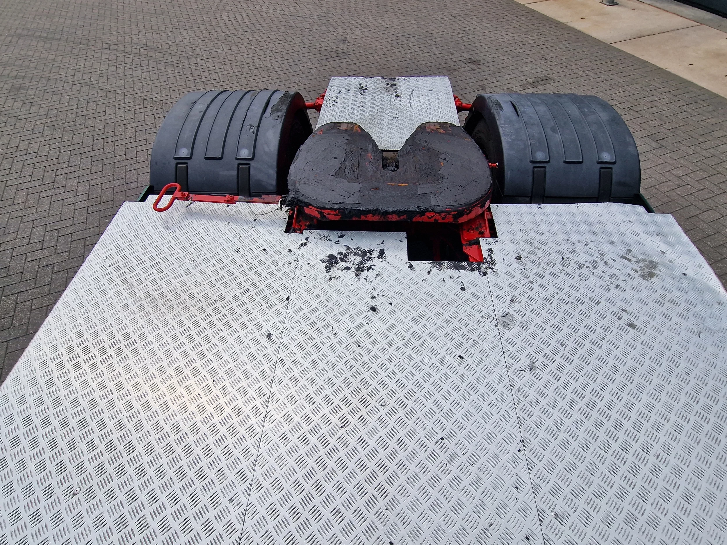 Volvo FH 2019 - 13.460 Globetrotter 4x2 - ADR - Chassis cover - Alloy - Navi image 26