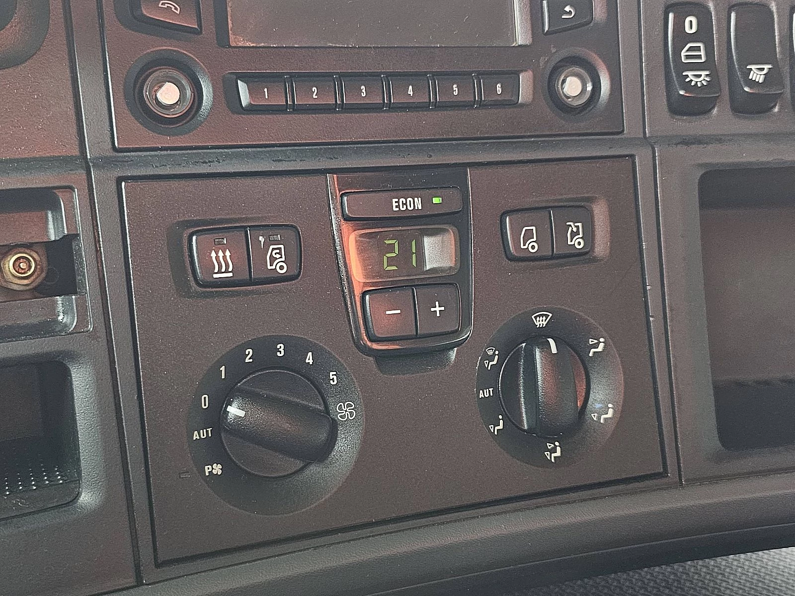 Scania R 2015 - R410 imagem 12