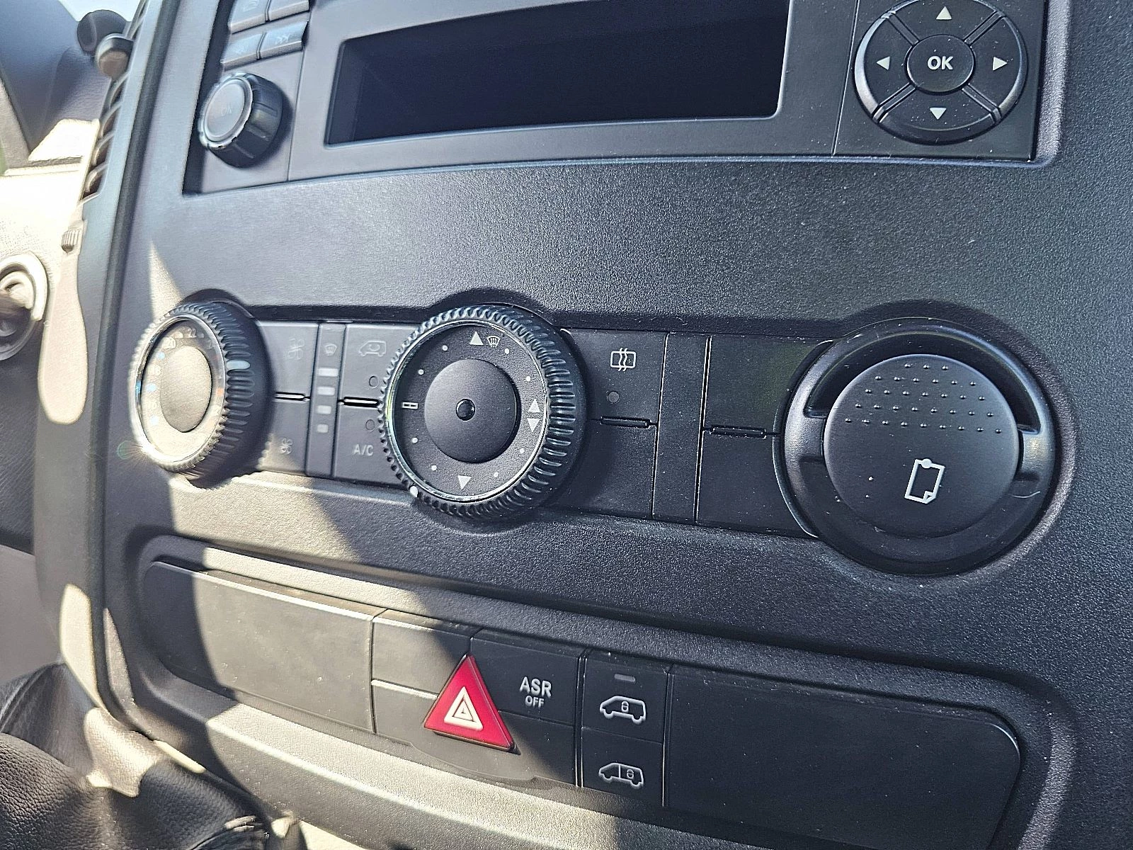 Mercedes-Benz Sprinter 2015 - 516 изображение 10