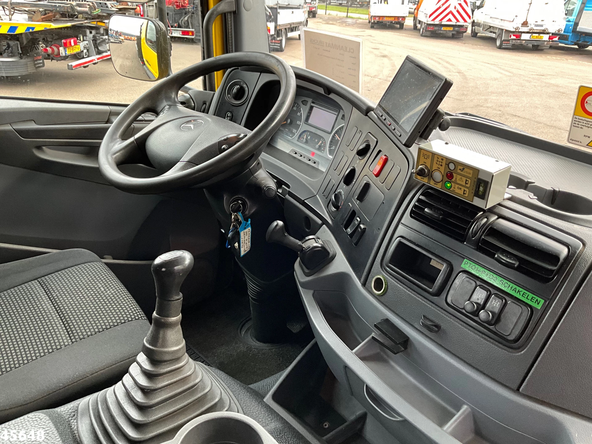 Mercedes-Benz Axor 1828 GSR 32 Meter hoogwerker met Jib 2012 afbeelding 19