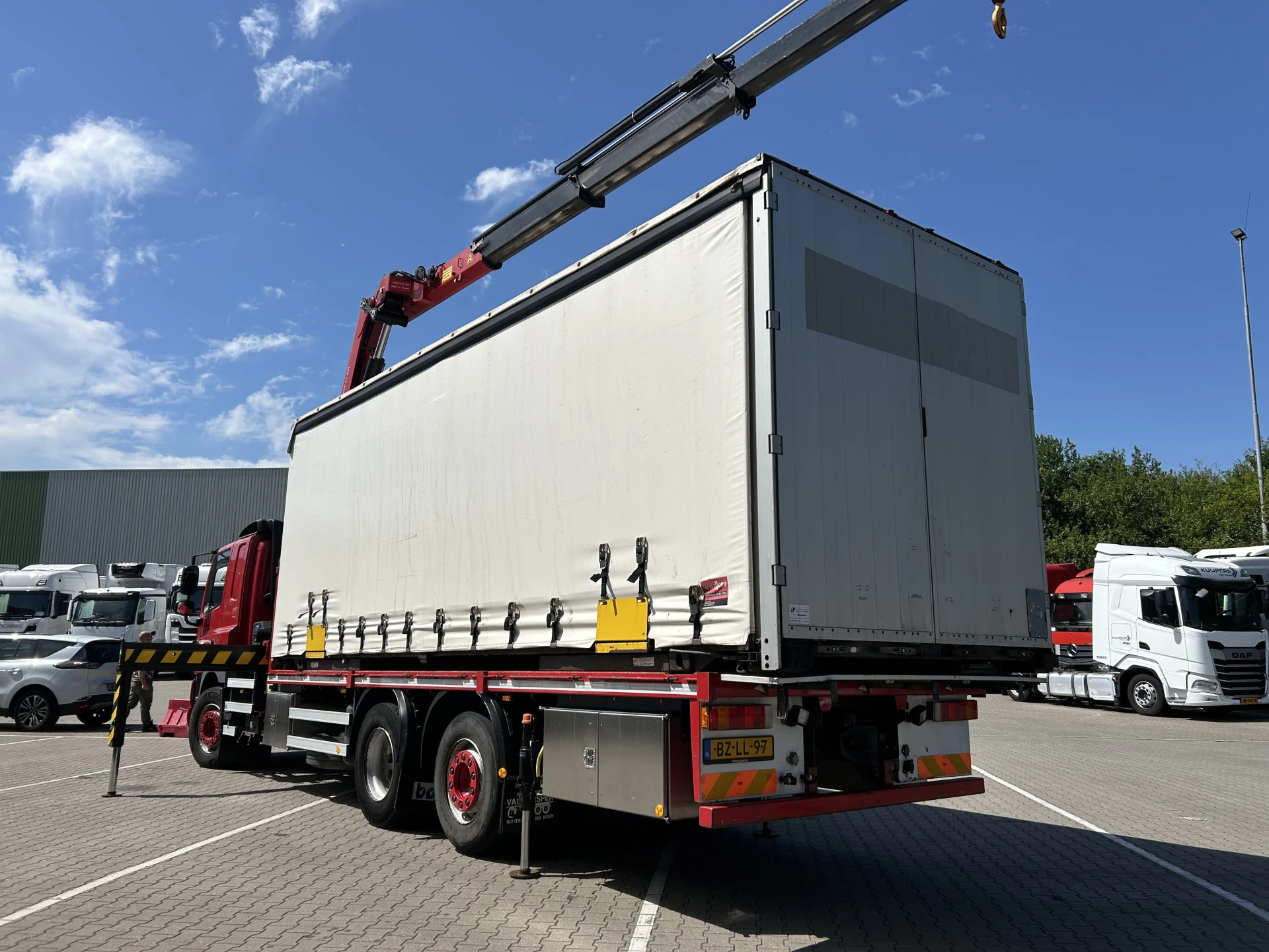 DAF 85 2011 - CF 360 Euro 5 / 233 dkm / Curtainside Box afbeelding 43