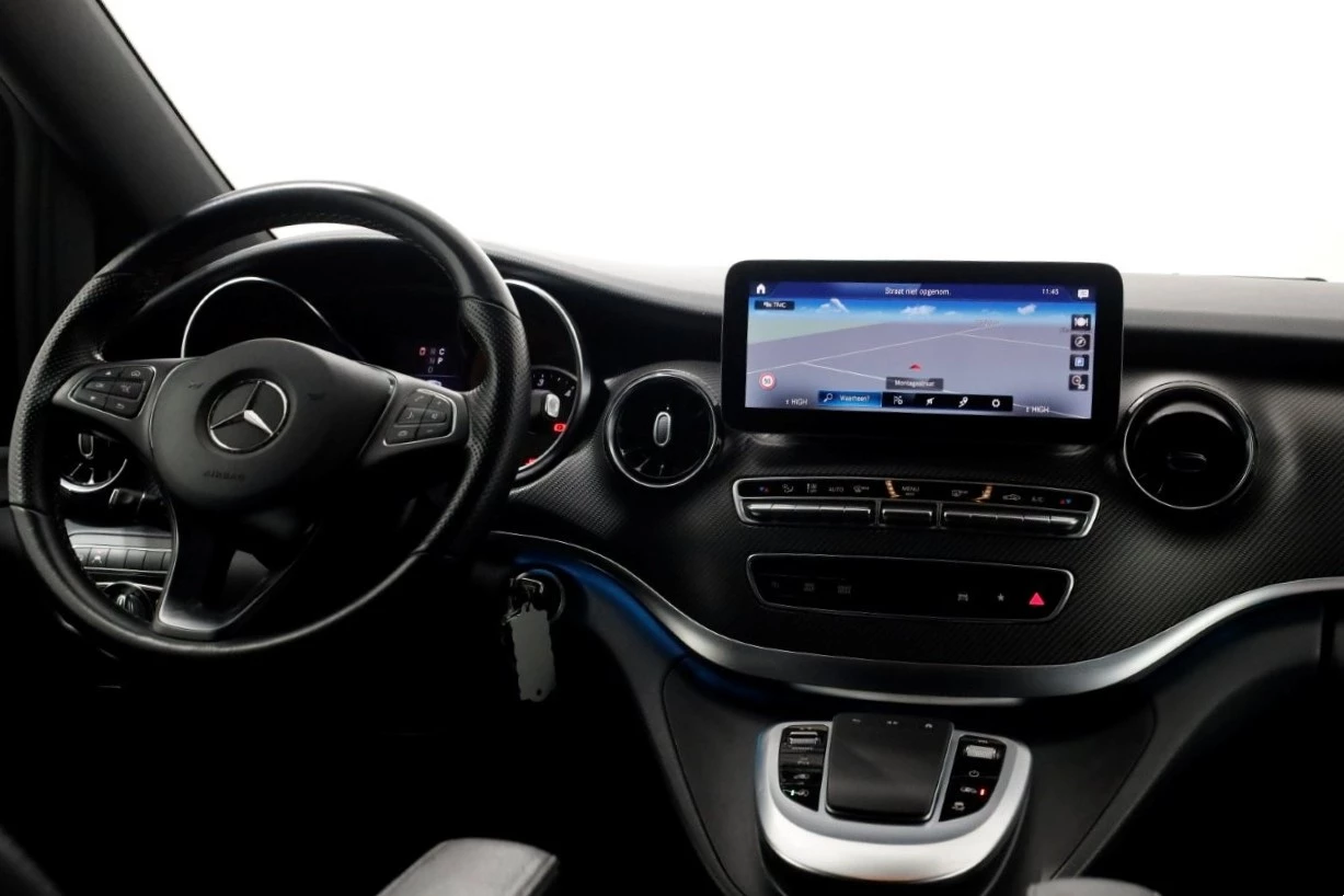 Mercedes-Benz V-Klasse 2021 - 300d 4-MATIC Lang Edition AMG Personenbus INCL. BTW/BPM 09-2021 afbeelding 5