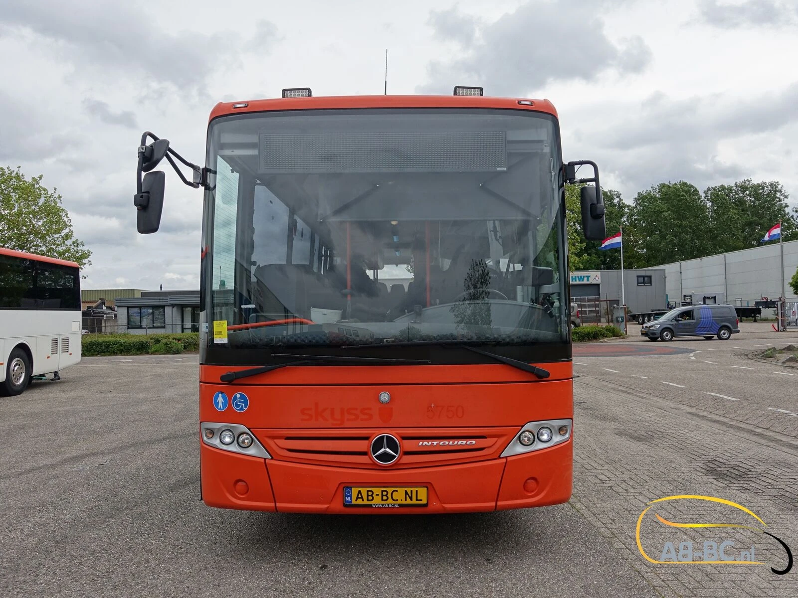 Mercedes-Benz Intouro 49 Seats Liftbus EURO 6 2016 afbeelding 2
