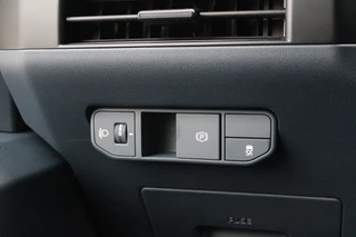 Kia PV5 2026 - L2H1 Plus 71.2 kWh 164pk - 416km WLTP - Stoel/Stuurverwarming - Keyless - V2L - Camera - ACC met stuurhulp - Rijklaar zdjecie 19