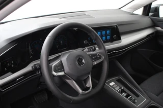 Volkswagen Golf 2021 - 1.0 TSI 110pk Automaat Life afbeelding 2 miniatuur