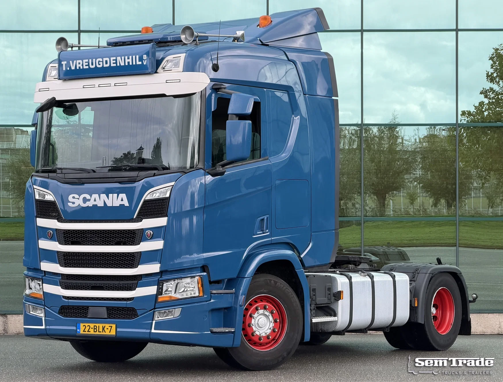 Scania R 2018 - R410 HIGHLINE PARK AIRCO 2x TANKS ONLY 524.000 KM TOP CONDITION NL-TRUCK image 1