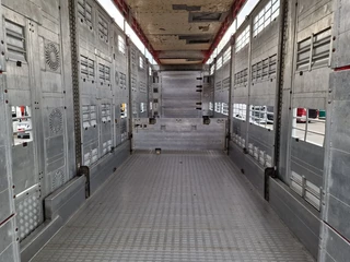 Finkl N/A 2008 - SAV35 - 3 deck Livestock - Water & Ventilation - Lifting Floors - Lifting roof image 18