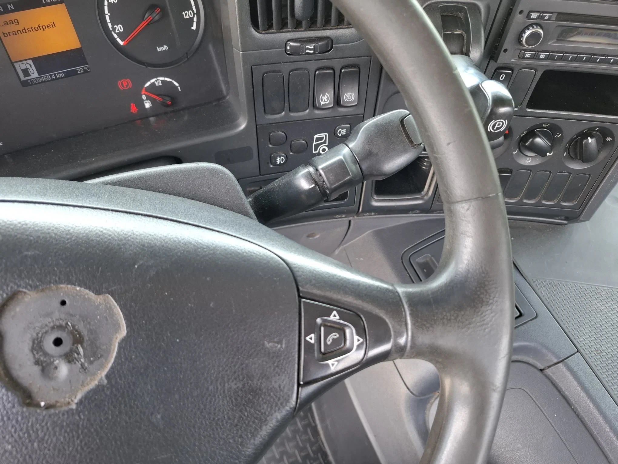 Scania P 2012 - P420 / GOOD TYRES / AIRCO / AUTOMATIC / EURO-5 / 2011 obrázek 14