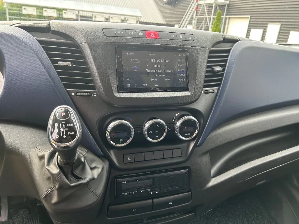 Iveco Daily 2017 - 35C16 EURO 6 clixtar met laadklep 750 kg N1 изображение 11
