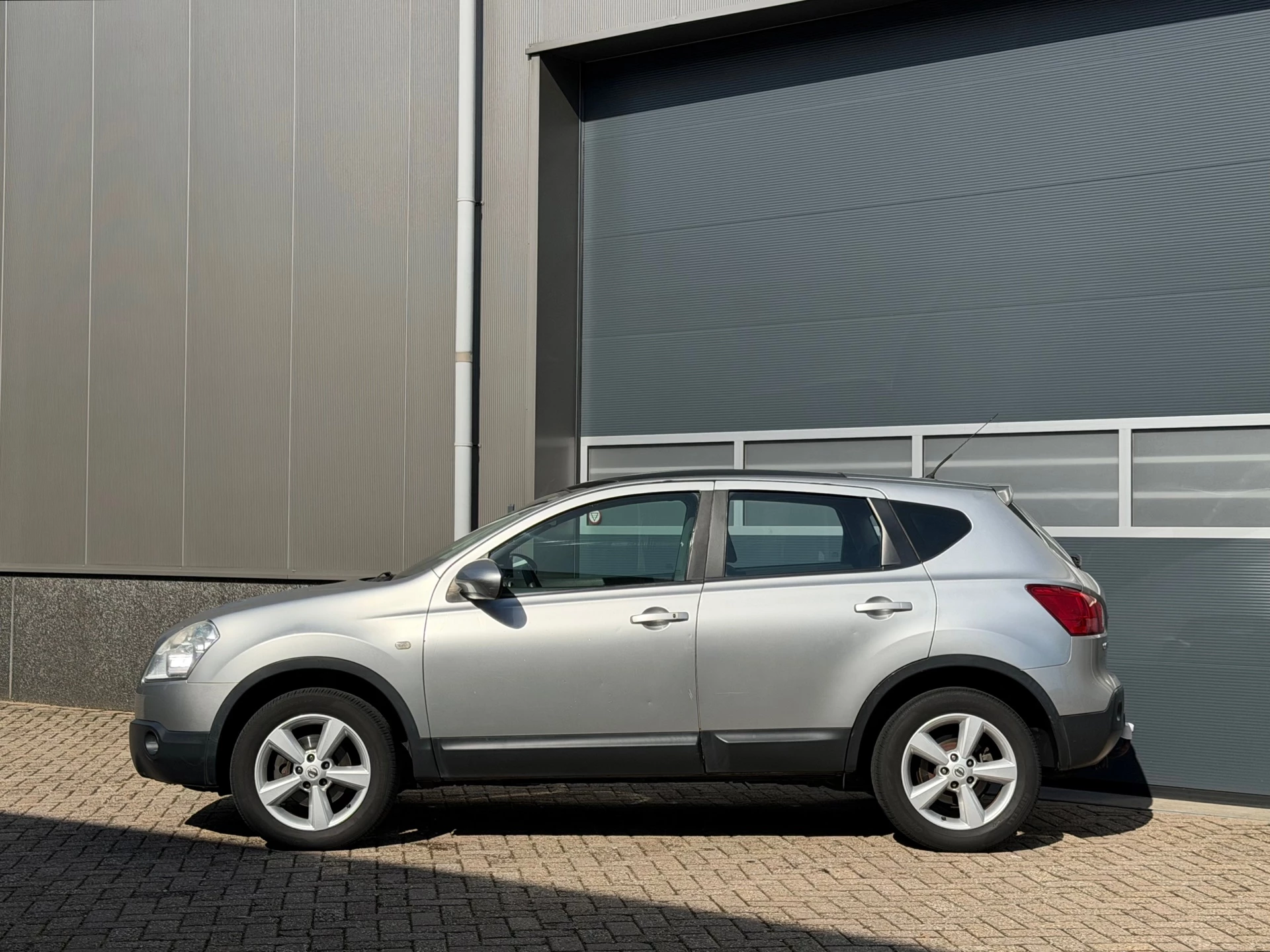Nissan QASHQAI 2008 - 2.0 dCi Tekna Premium 4WD bj.2008 Autom|Pano|Cam|Navi|Nap. image 2