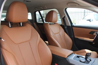 BMW 3 Series 2022 - Touring 320e High Executive LEDER NAVI CARPLAY TREKHAAK obrazek 10