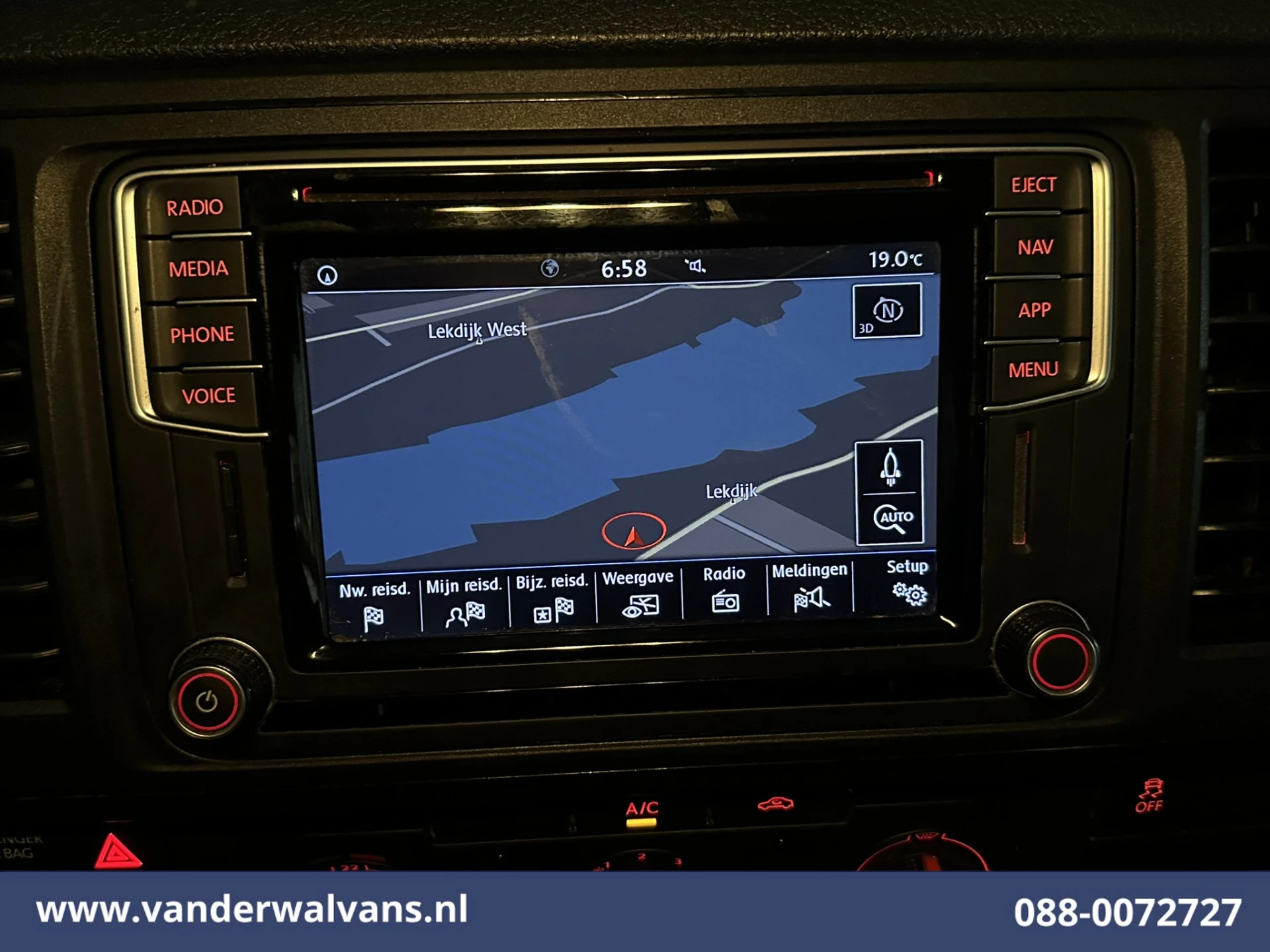 Volkswagen Transporter 2019 - 2.0 TDI 150pk L1H1 Euro6 Airco | Navigatie | Apple Carplay | Sidebars Bild 2