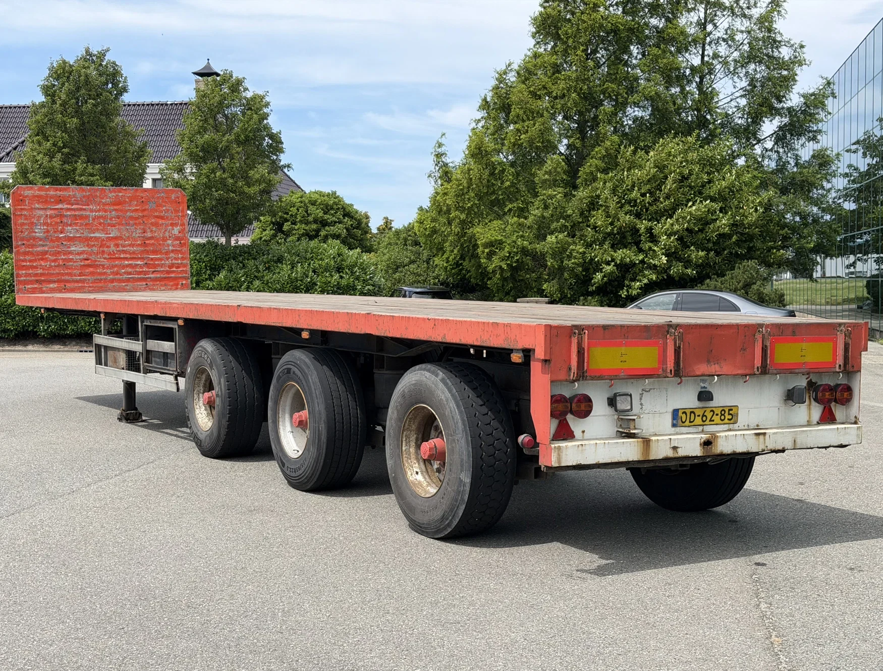 Floor 1981 - FLO-14-30-H DRUM BRAKES STEERING AXLE FLATBED HOLLAND-TRAILER afbeelding 3