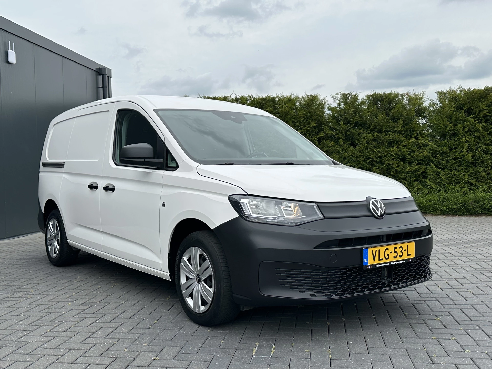 Volkswagen Caddy 2021 - Cargo Maxi 1.5 TSI AUTOMAAT / ** BENZINE ** / L2H1 / 40.450 KM !! / 1e EIG. / TREKHAAK / ALUCA INRICHTING / CRUISE / AIRCO imagen 4