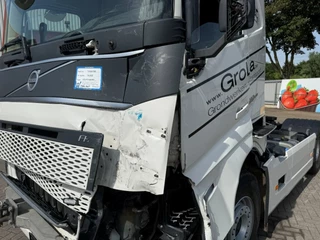 Volvo FH 2023 - FH4-500 / ENGINE RUNNING / ONLY:243874 KM / VEB+ / HYDRAULICS / ACC / LWDS / AUTOMATIC / EURO-6 / 2023 obrazek 8