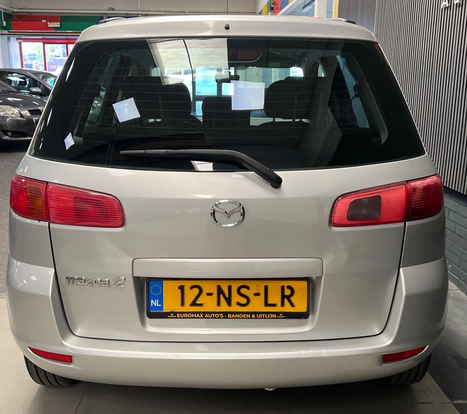 Mazda 2 2004 - 1.4 Exclusive - 2e eigenaar – Airco – 4 nieuwe banden – NAP – Rijklaar. afbeelding 8