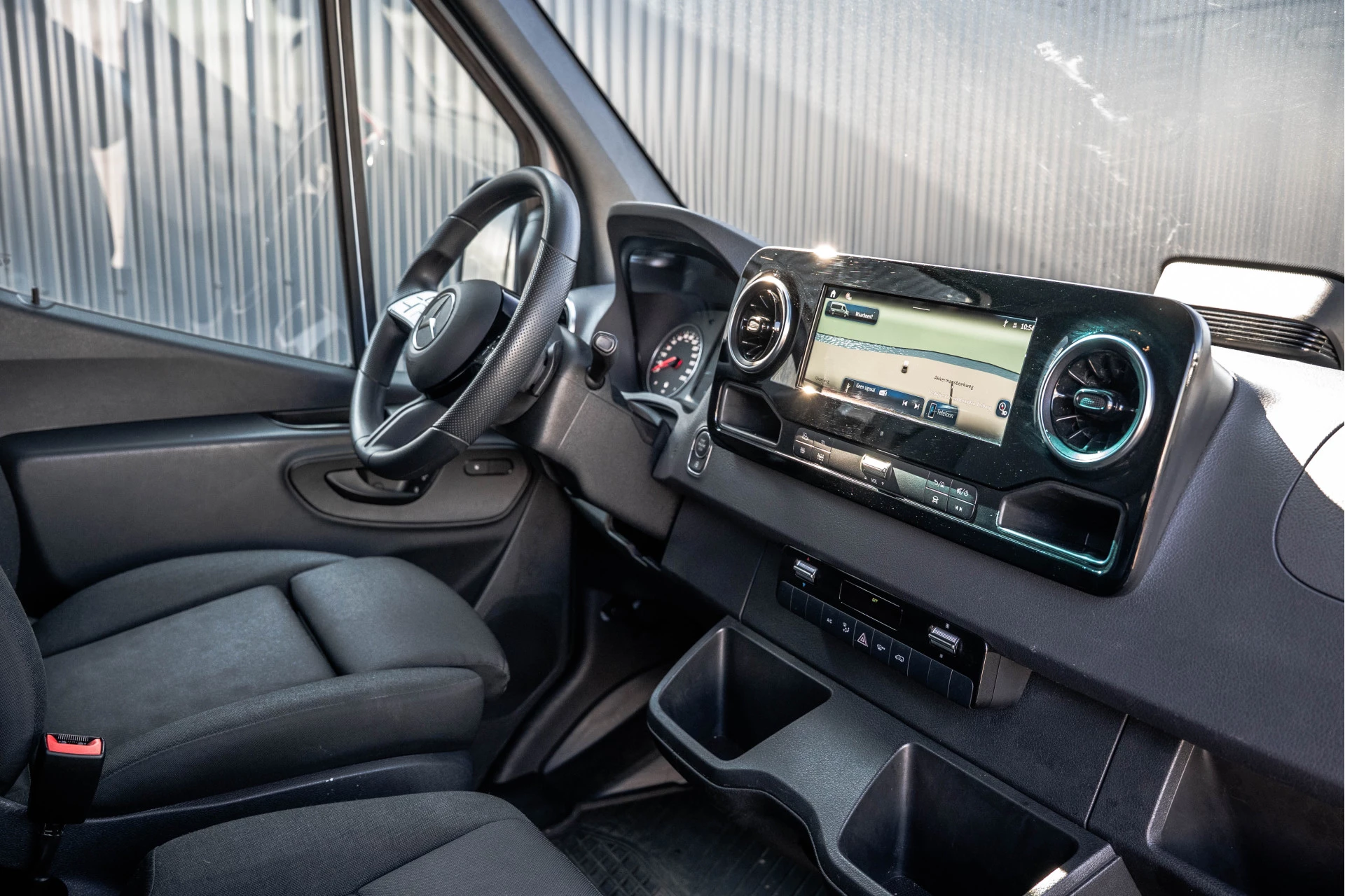 Mercedes-Benz Sprinter 2024 - 317 CDI L2H2 | Automaat | Facelift | Mbux | Camera | Cruise | Climatronic Bild 2