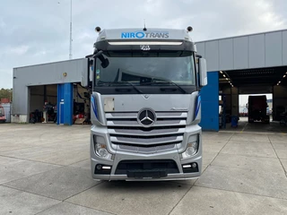 Mercedes-Benz Actros 2016 - 1945 / Stream Space / Full Spoilers / 2x Tank afbeelding 2 miniatuur