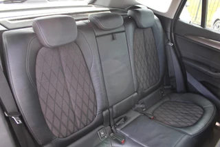 BMW X1 2018 - sDrive18i Automaat Executive X-Line Sportstoelen 18'' NAVI TREKHAAK obrazek 12