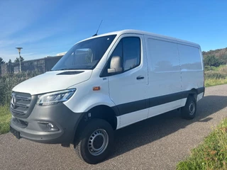 Mercedes-Benz Sprinter 2024 - 319CDI L2H1 4X4 Automaat Airco Camera Trekhaak Apple CarPlay NIEUW BPM VRIJ bild 2