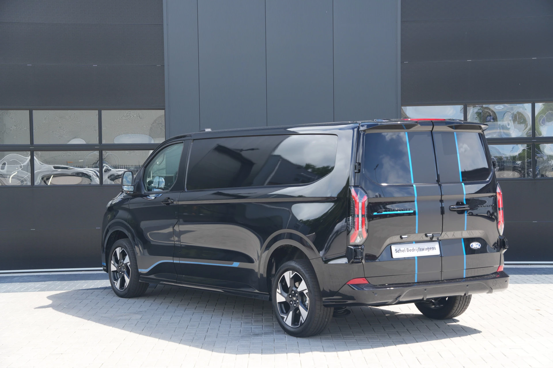 Ford E-Transit Custom 2026 - 340 L2H1 Sport 71 kWh 218pk - ACC - B&O - Navi - Stoel/Stuurverwarming - 360 Camera - Blindspot - Rijklaar afbeelding 8