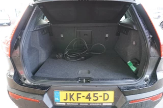 Volvo XC40 2023 - 1.5 T4 Recharge Dark Plus Hybride 20"Licht metalen velgen bild 11