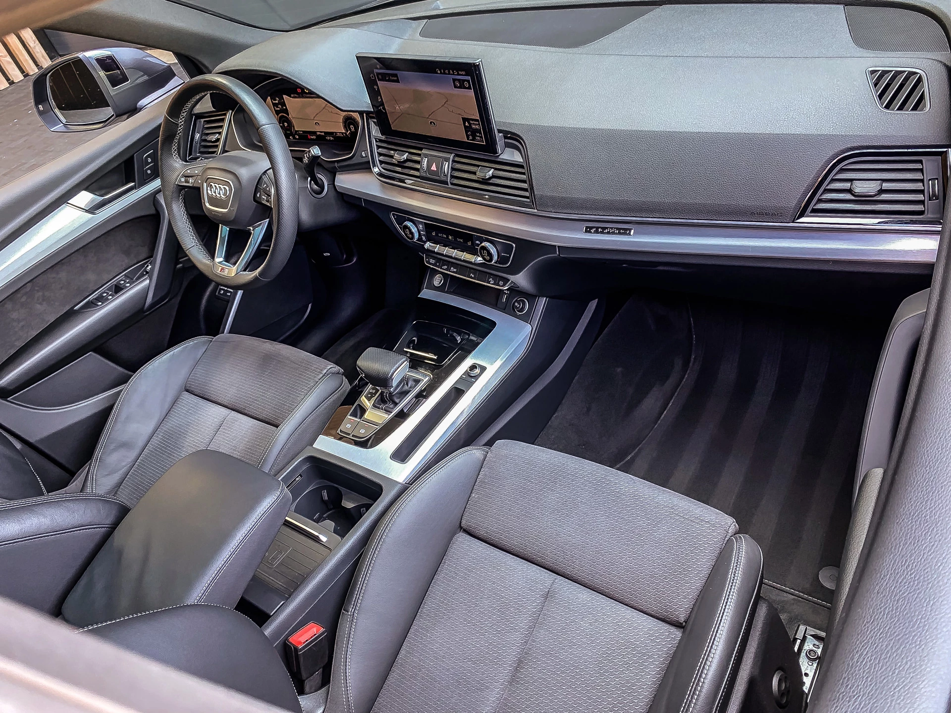 Audi Q5 2024 - 299PK TFSIe S edition Competition afbeelding 7