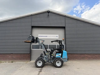 Giant G1500 L X-tra minishovel DEMO 2026 €520 LEASE 2026 Bild 2 Miniaturansicht