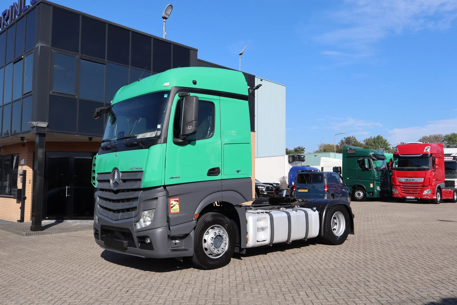 Mercedes-Benz Actros 2016 - 1845 * EURO6 * 4X2 * 2 tank * afbeelding 1