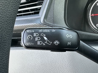 Volkswagen Transporter 2023 - 2.0 TDI 150 PK DSG AUTOMAAT / L1H1 / 1e EIG. / CRUISE / AIRCO / APPLE CARPLAY / ANDROID AUTO / NAVI / PDC afbeelding 15