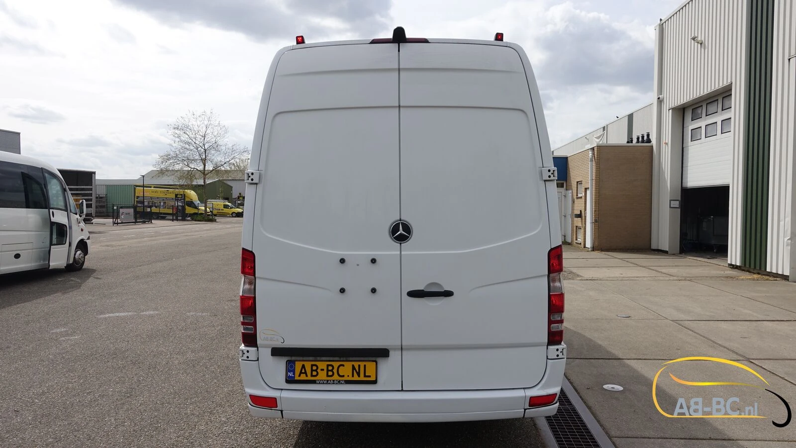 Mercedes-Benz Sprinter 2015 - Altas 17 Seats EURO 6 изображение 11