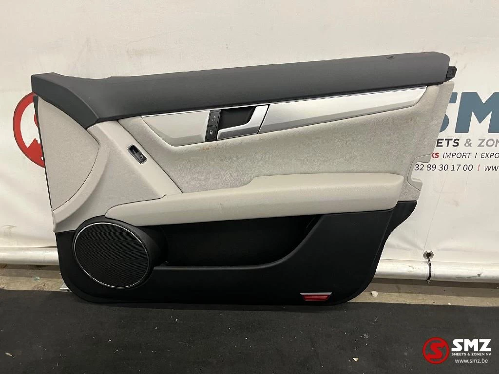 Mercedes-Benz - Occ set interieur met zetels S204FL Mercedes obrázek 22