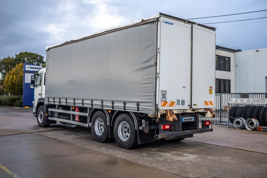 Volvo 2010 - FM 330-6x2-E5+10 pneus/tires+intarder Bild 4