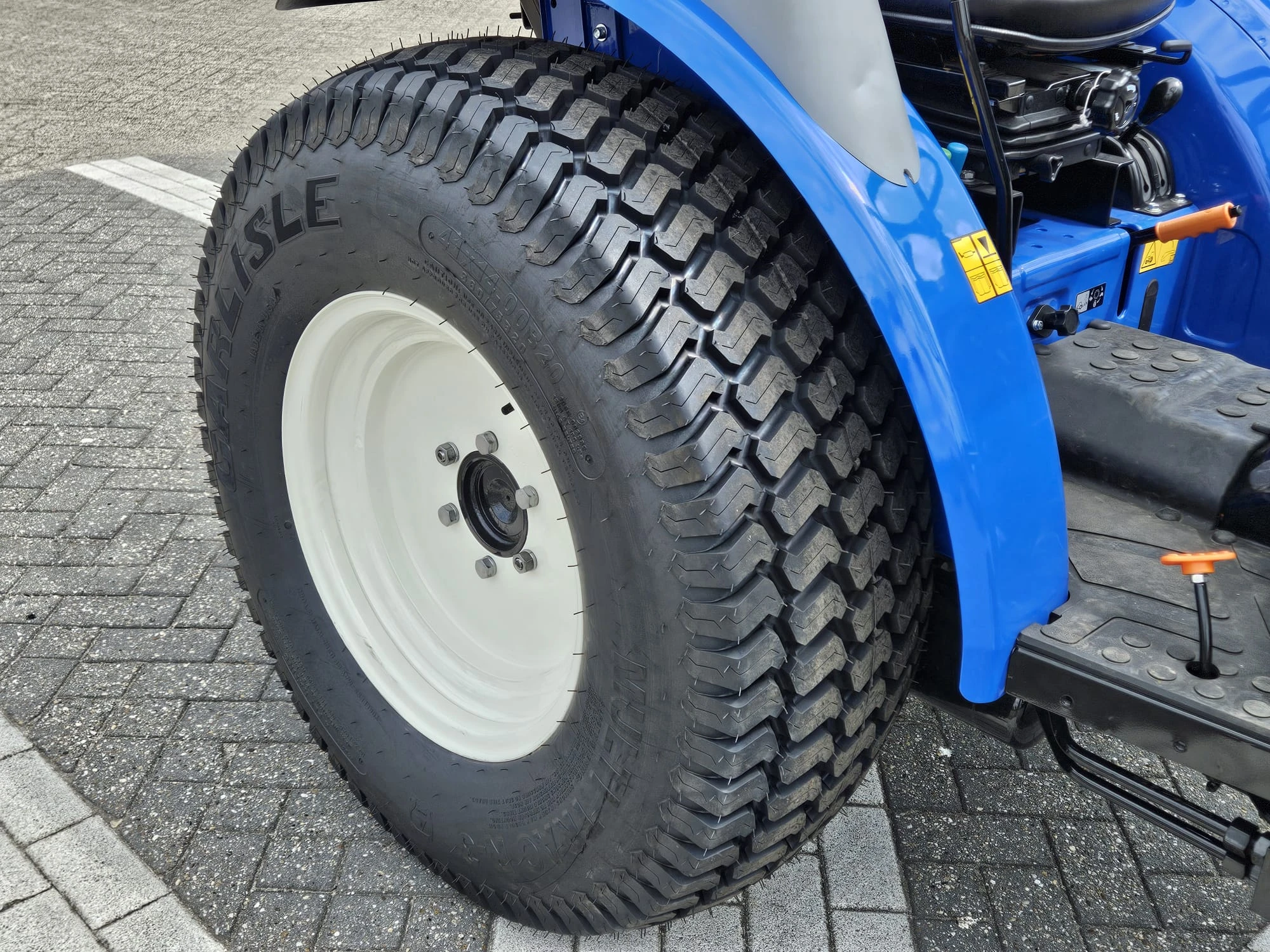 New Holland 2023 - Boomer 40 afbeelding 15